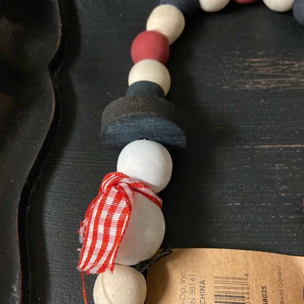 NWT Snowmen Distressed Wood Bead Garland with Tassels  -   72” - Picture 4 of 8
